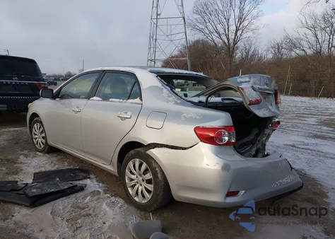 2013 Toyota Corolla Le z USA, uszkodzony, nr VIN 2T1BU4EE6DC978068